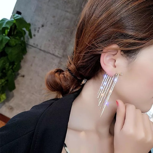 Glam Crystal Tassel Left Ear Cuff Clip Earring - Picture 3 of 16